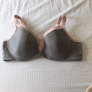 EUC Torrid Pink/Grey Sports Bra Size 42 DDD.